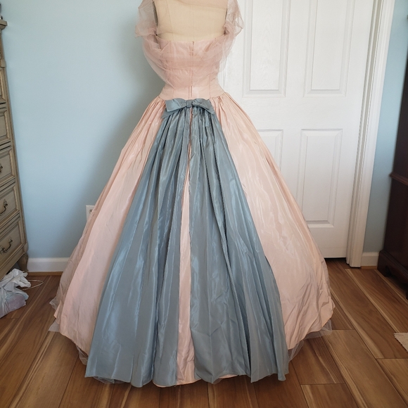1950's Pink Ballgown, S - Picture 8 of 16